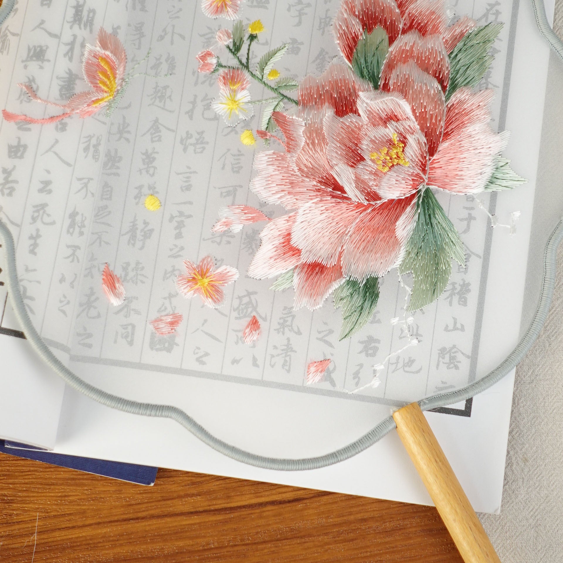 Double-sided embroidered round fan featuring the Peony Fairy-4
